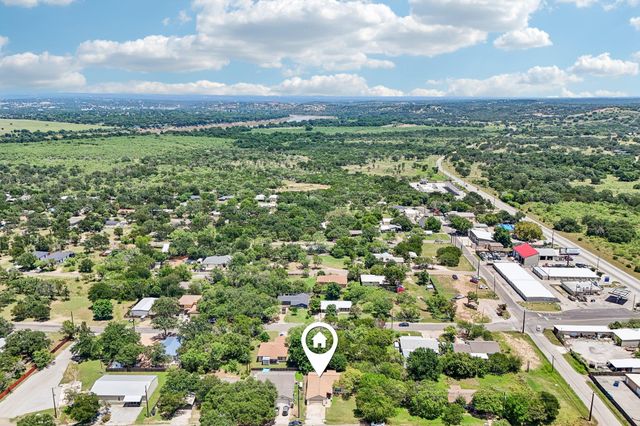 611 Magnolia LN, Cottonwood Shores, TX 78657