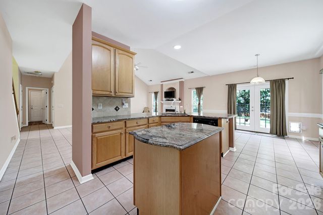 10918 Chamberlain Hall Court, Charlotte, NC 28277