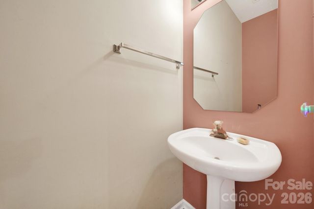 10918 Chamberlain Hall Court, Charlotte, NC 28277