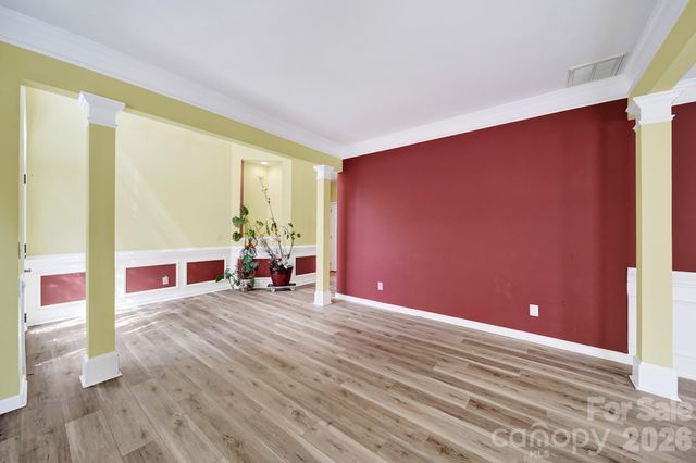 10918 Chamberlain Hall Court, Charlotte, NC 28277