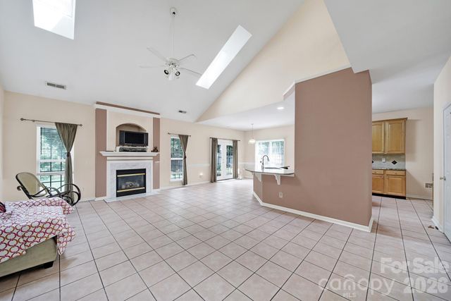 10918 Chamberlain Hall Court, Charlotte, NC 28277