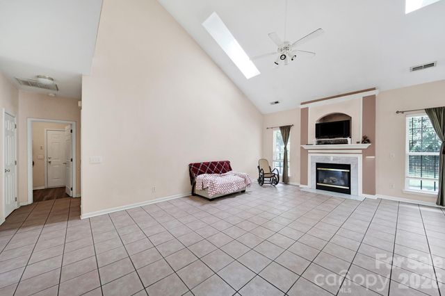 10918 Chamberlain Hall Court, Charlotte, NC 28277