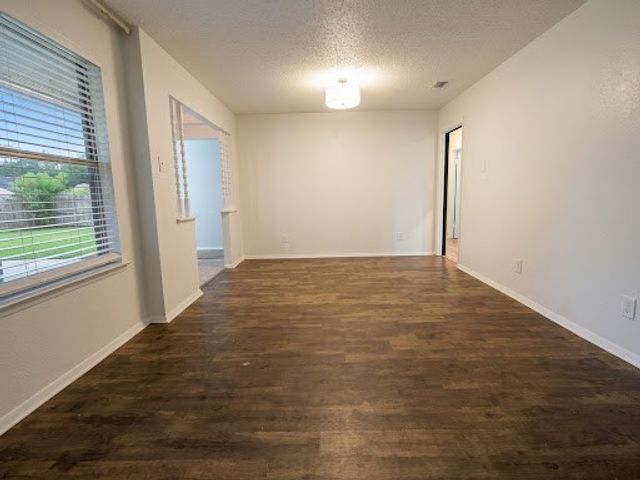 506 N Royal Oak Drive, Duncanville, TX 75116