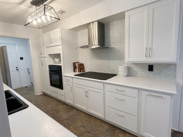 506 N Royal Oak Drive, Duncanville, TX 75116