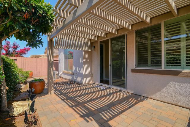 7828 Barnsley Way, Elk Grove, CA 95757
