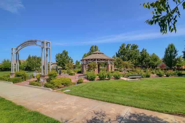 7828 Barnsley Way, Elk Grove, CA 95757