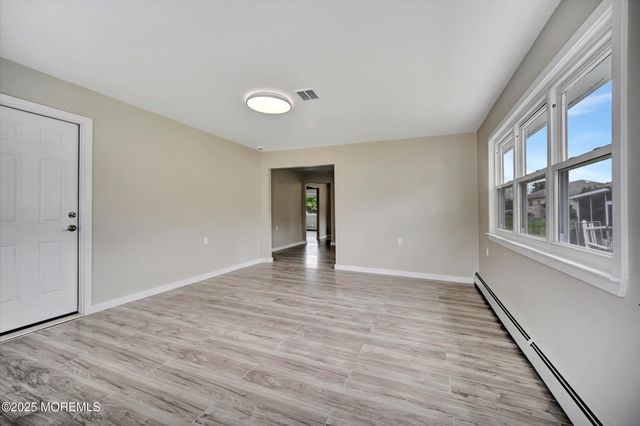 426 Saint Thomas Drive N, Toms River, NJ 08757