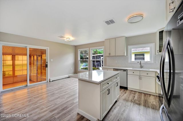 426 Saint Thomas Drive N, Toms River, NJ 08757