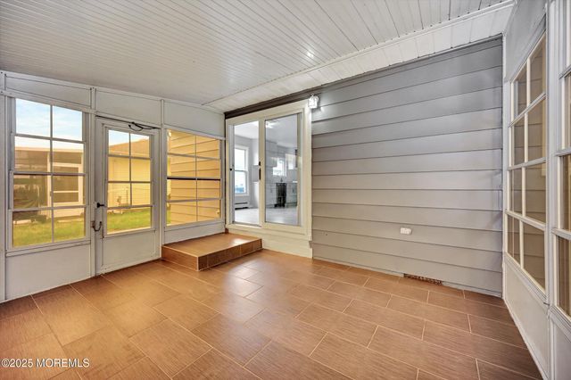 426 Saint Thomas Drive N, Toms River, NJ 08757