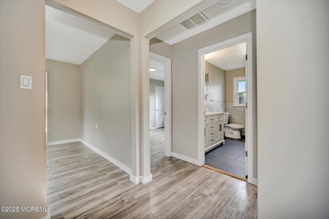 426 Saint Thomas Drive N, Toms River, NJ 08757