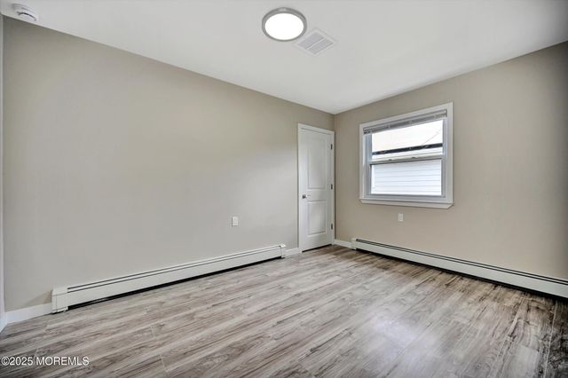 426 Saint Thomas Drive N, Toms River, NJ 08757