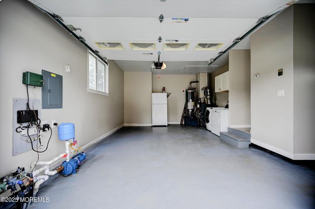 426 Saint Thomas Drive N, Toms River, NJ 08757