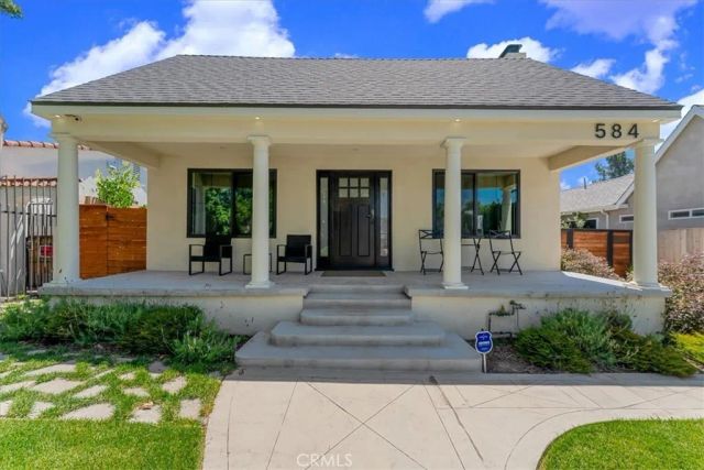 584 N Plymouth Boulevard, Los Angeles, CA 90004