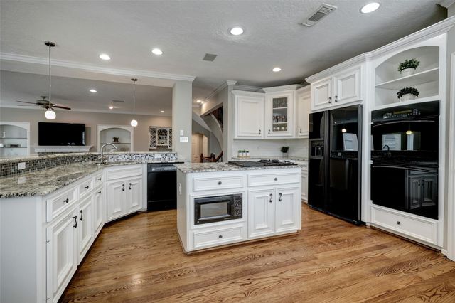 5809 Feagan Street, Houston, TX 77007