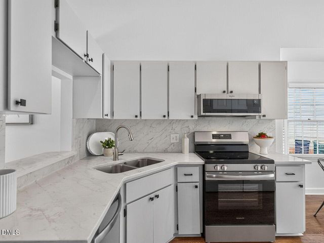 1100 Esher Court, Raleigh, NC 27609