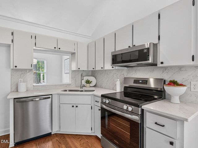 1100 Esher Court, Raleigh, NC 27609