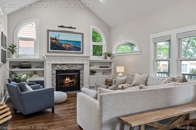 1064 William Street, Plymouth, MI 48170