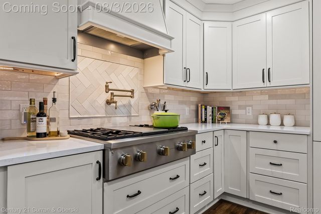 1064 William Street, Plymouth, MI 48170
