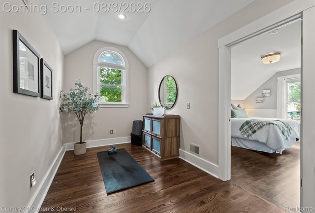1064 William Street, Plymouth, MI 48170