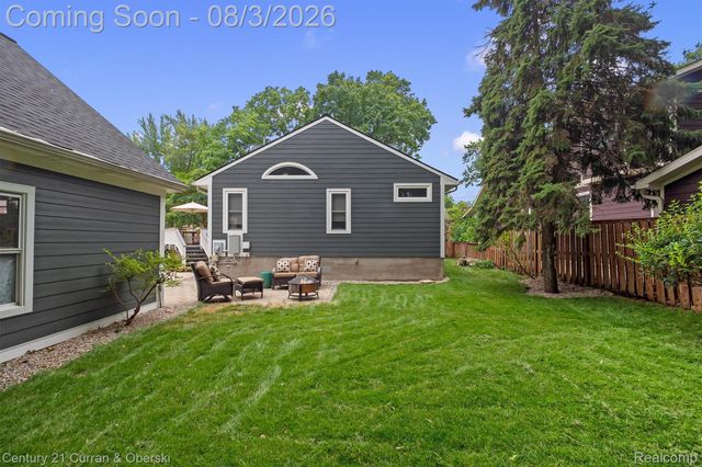 1064 William Street, Plymouth, MI 48170