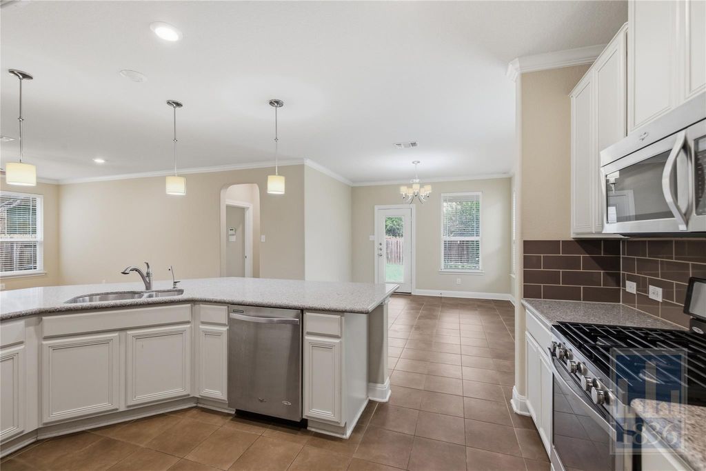 4906 Madrid DR, Georgetown, TX 78628