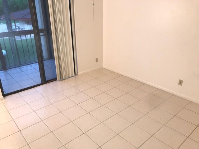 733 SE 1st Way 204, Deerfield Beach, FL 33441