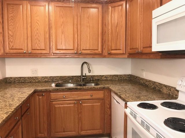 733 SE 1st Way 204, Deerfield Beach, FL 33441