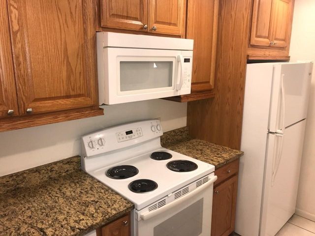 733 SE 1st Way 204, Deerfield Beach, FL 33441