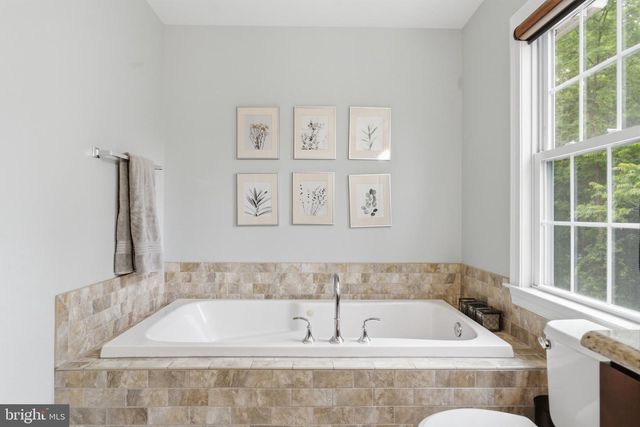 50 VICTORIA SQ, Media, PA 19063