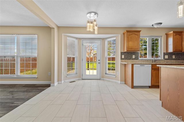 22 Brookwood Drive, Collinsville, IL 62234