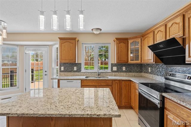 22 Brookwood Drive, Collinsville, IL 62234