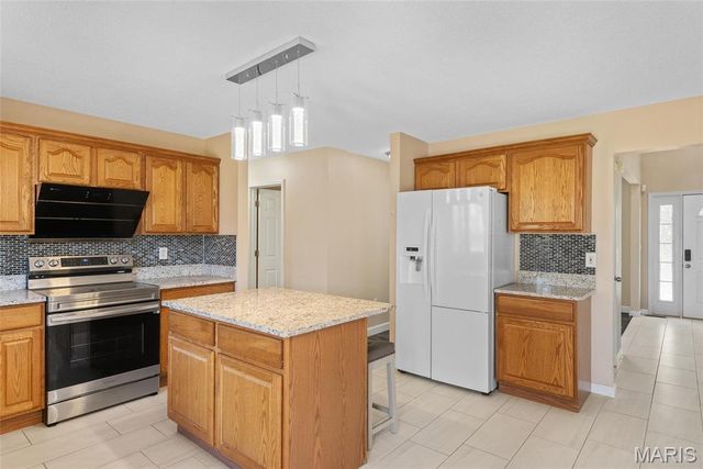 22 Brookwood Drive, Collinsville, IL 62234
