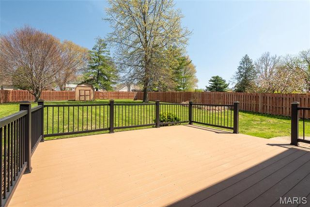 22 Brookwood Drive, Collinsville, IL 62234