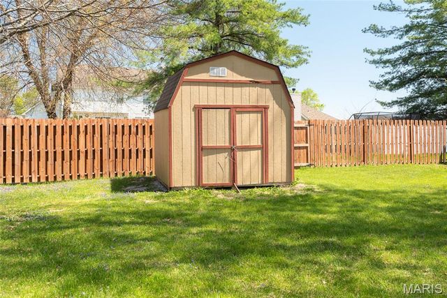 22 Brookwood Drive, Collinsville, IL 62234