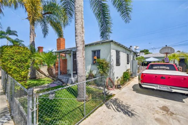 621 W Spruce, Compton, CA 90220
