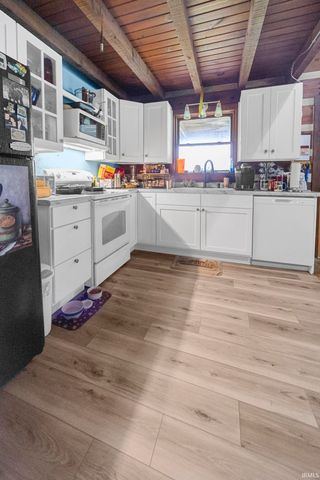 9010 E 450 N Road, Dubois, IN 47527