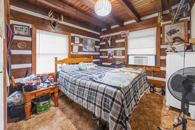 9010 E 450 N Road, Dubois, IN 47527