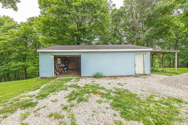 9010 E 450 N Road, Dubois, IN 47527