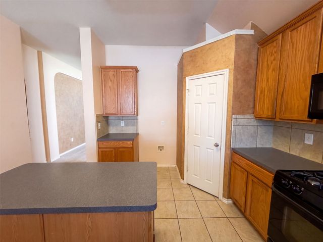 1213 Whitecreek Drive, Glenn Heights, TX 75154