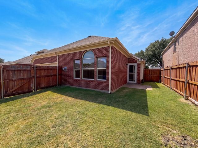 1213 Whitecreek Drive, Glenn Heights, TX 75154