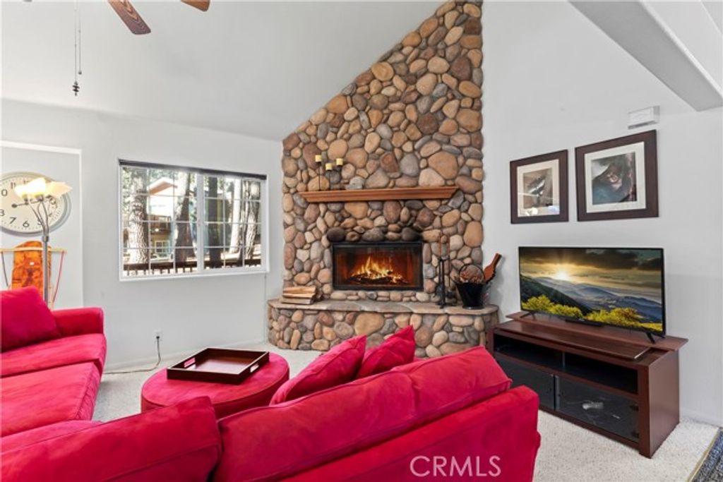 33389 Wild Cherry Drive, Green Valley Lake, CA 92341