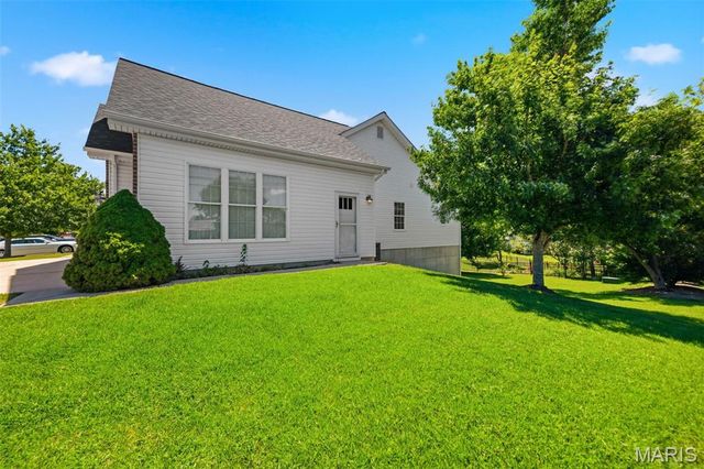 202 Highland Meadows Drive, Wentzville, MO 63385