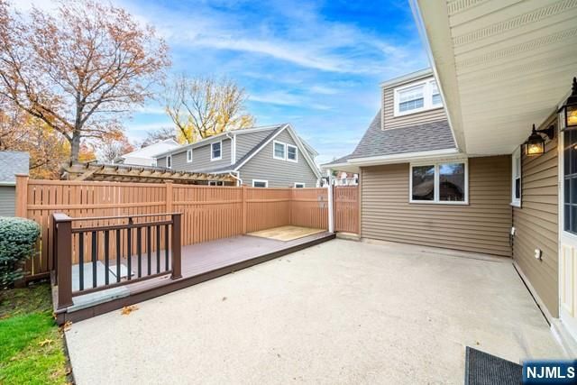 71 Day Avenue, Tenafly, NJ 07670