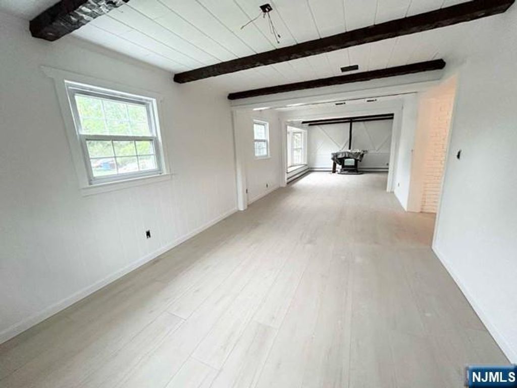 71 Day Avenue, Tenafly, NJ 07670