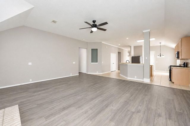 9010 Sunrise Trail, Pearland, TX 77584