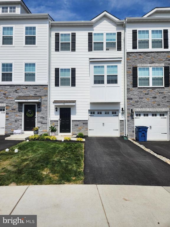 178 BELL CT, Sellersville, PA 18960