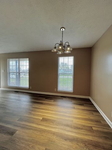 417 Pacific Ave, Oak Grove, KY 42262