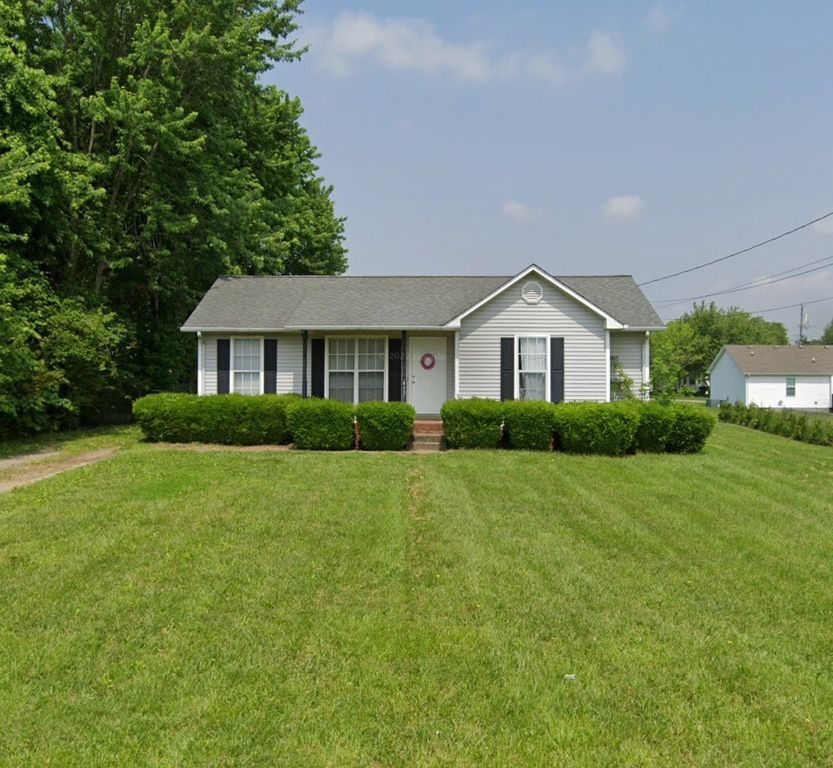 417 Pacific Ave, Oak Grove, KY 42262