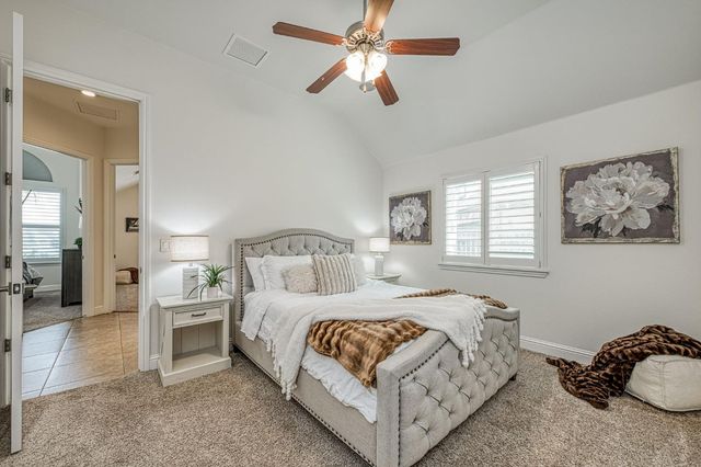 5651 N Caspian Avenue, Fresno, CA 93723