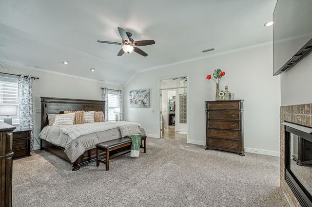 5651 N Caspian Avenue, Fresno, CA 93723